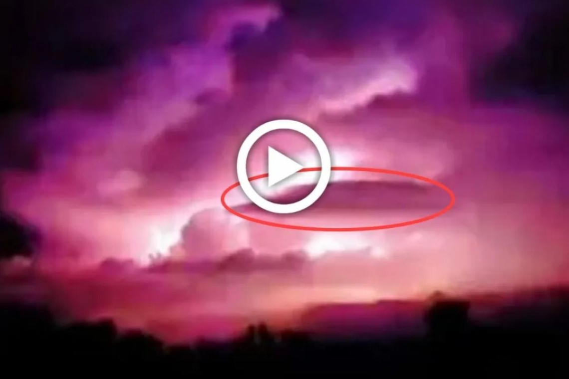 During a storm in Missouri, an unidentified flying object with a saucer shape was seen capturing lightning.