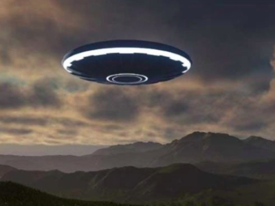 US Air Force Scientist: “Giant 250 meters alien ships enter our world through the portal”